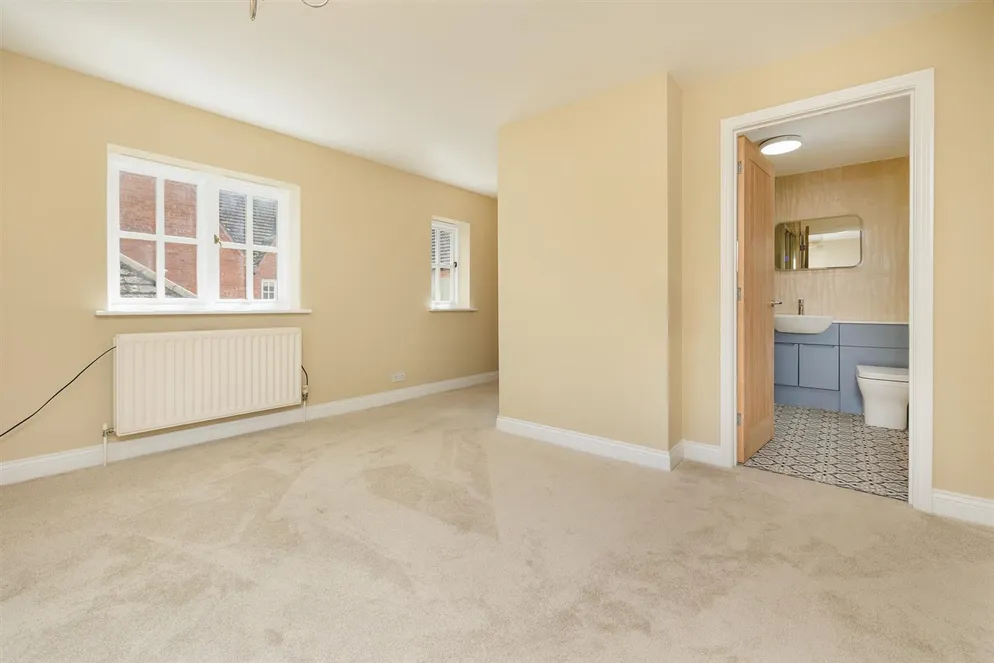 Property carousel item 12