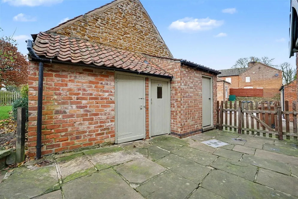 Property carousel item 32