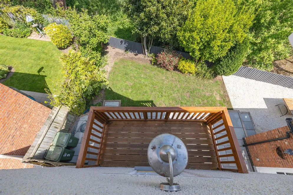 Property carousel item 23