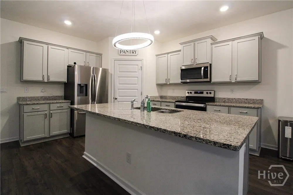 271 Canyon Ferry Way, Hoschton, GA 30548
