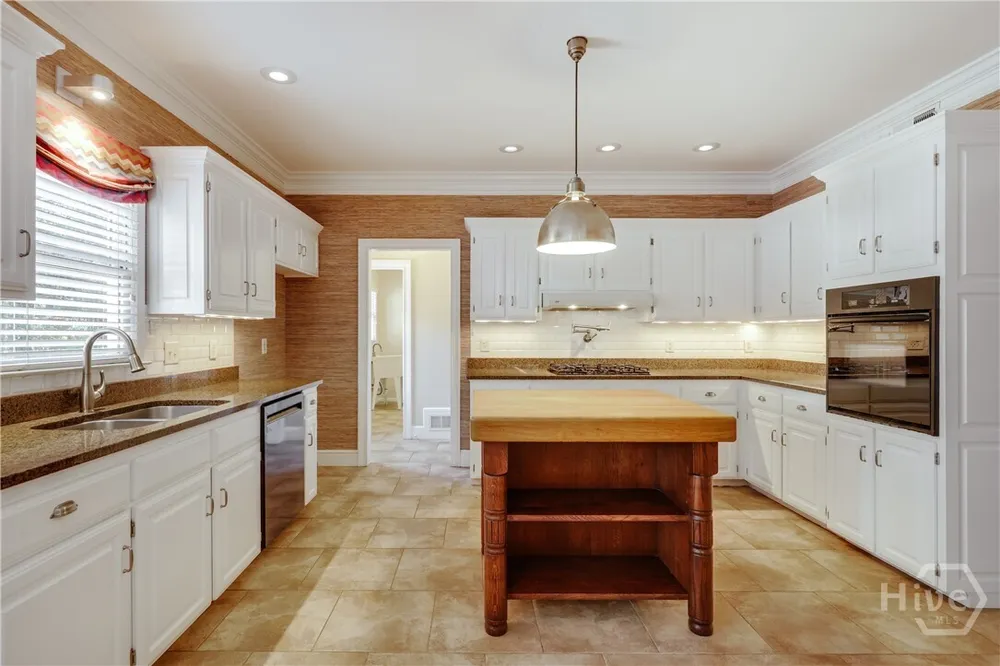 150 Walton Creek Rd, Athens, GA 30607