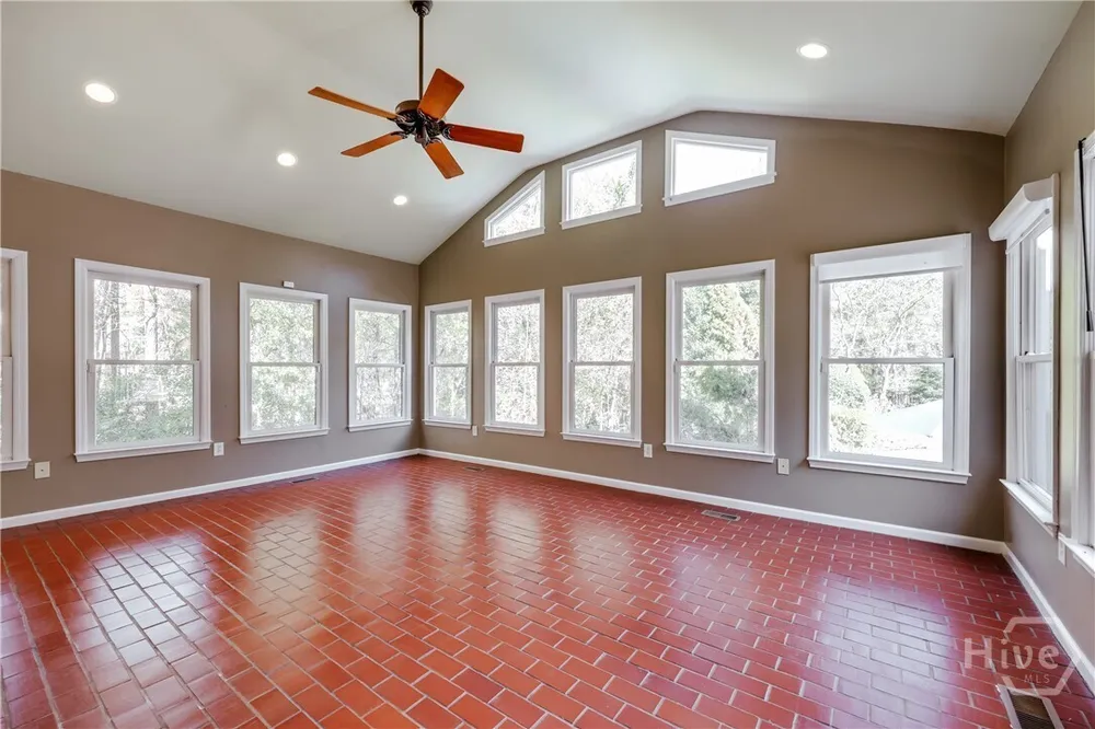 150 Walton Creek Rd, Athens, GA 30607