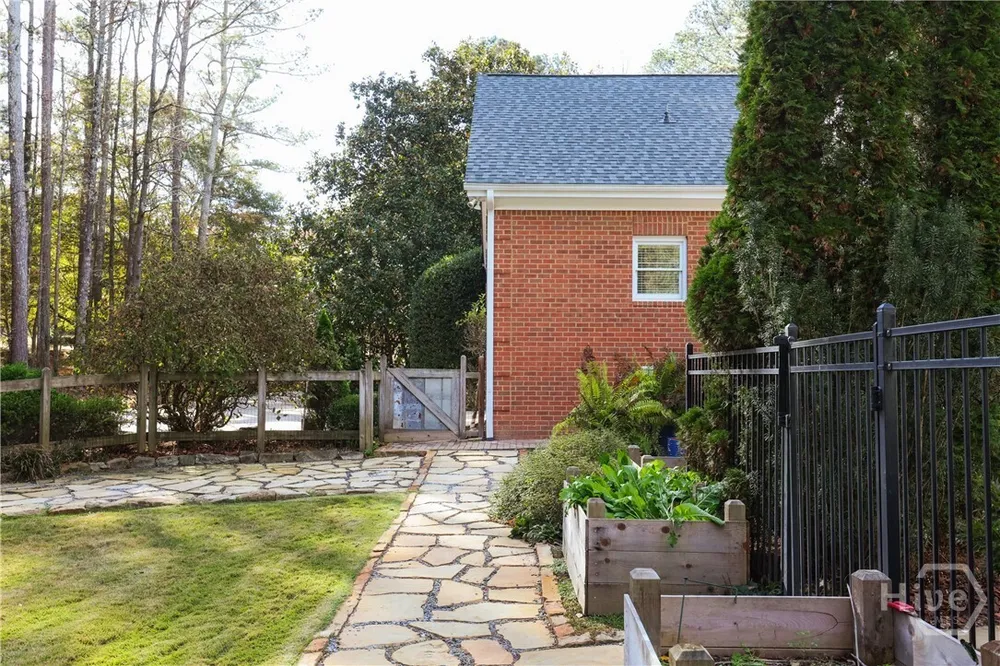 150 Walton Creek Rd, Athens, GA 30607
