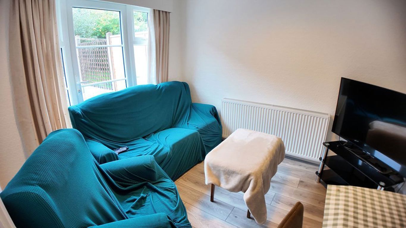 6 Goss Croft, B29 6NN Image 1