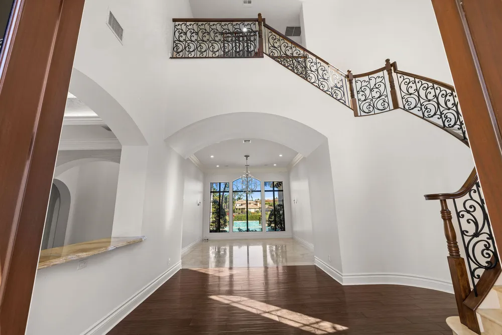9253 Este Lago Dr, Boca Raton, FL 33496-1053
