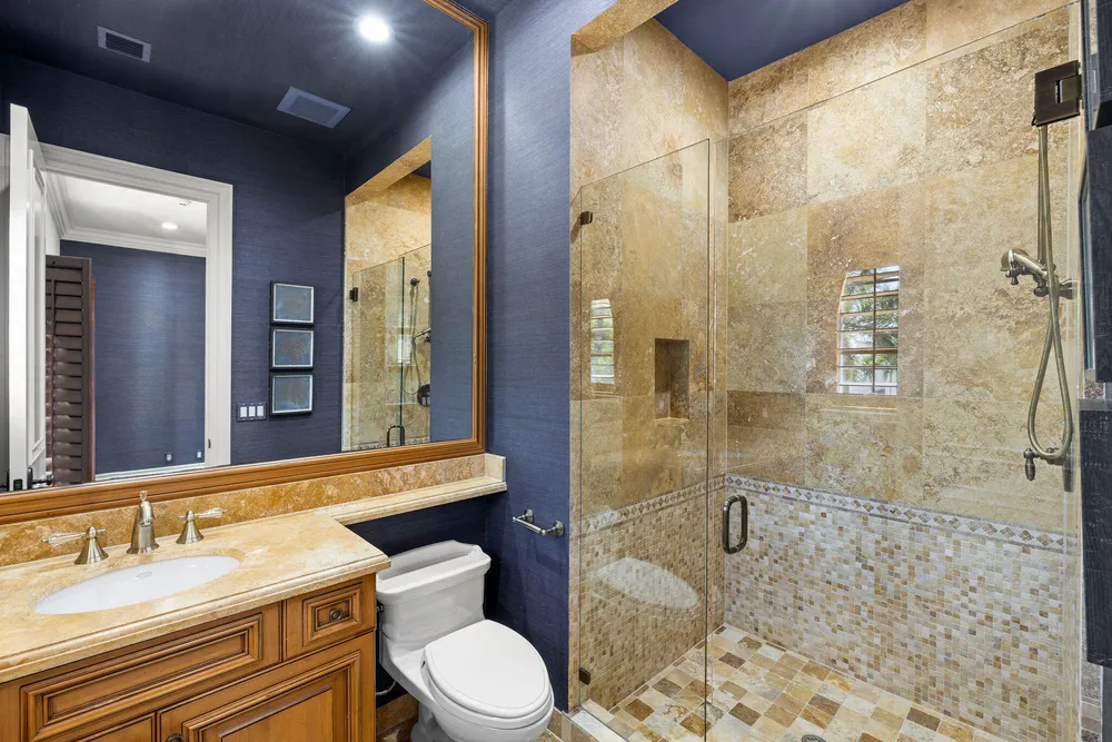 9253 Este Lago Dr, Boca Raton, FL 33496-1053