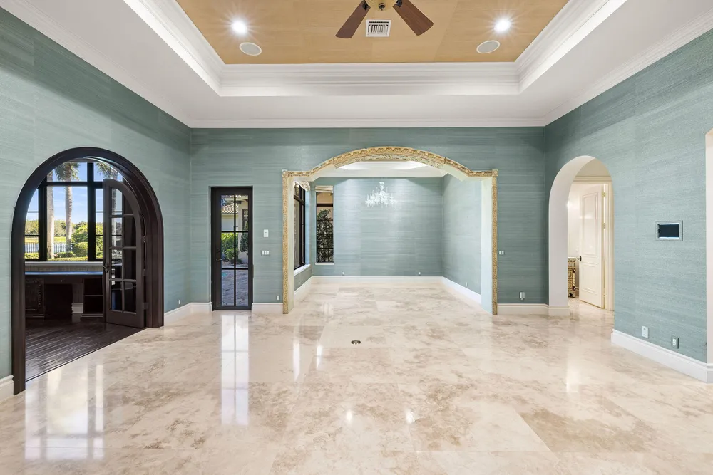 9253 Este Lago Dr, Boca Raton, FL 33496-1053