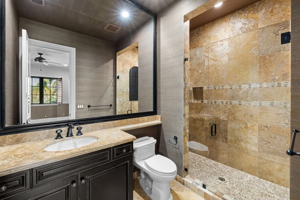 9253 Este Lago Dr, Boca Raton, FL 33496-1053