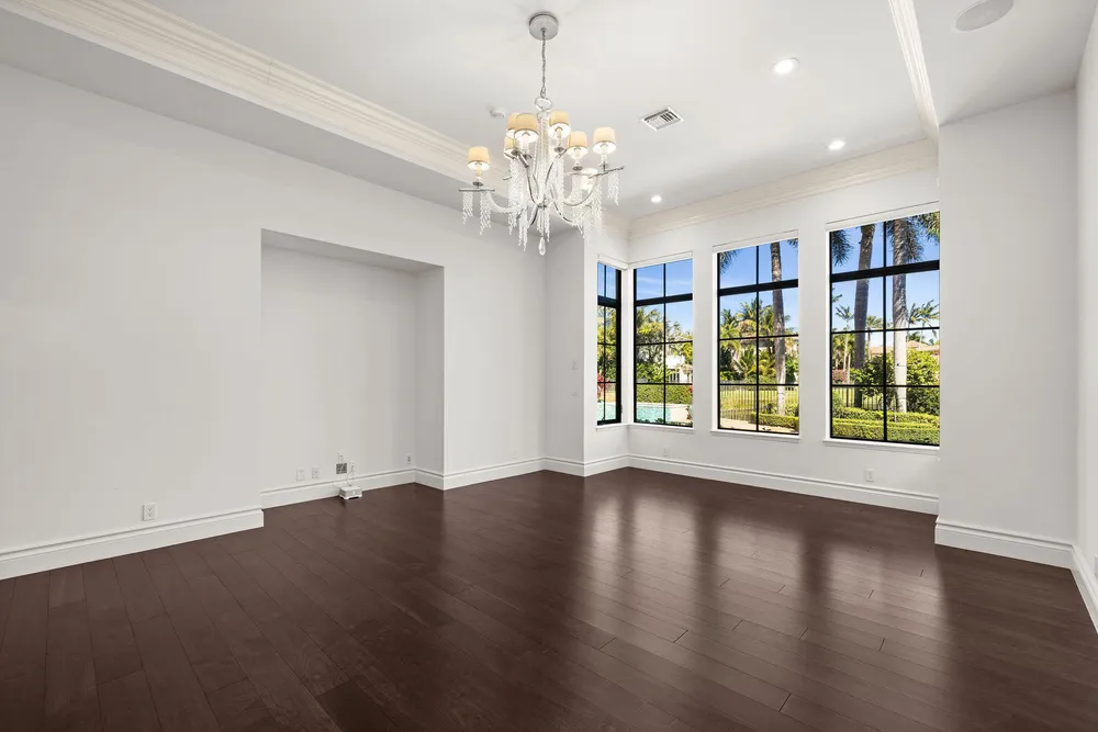 9253 Este Lago Dr, Boca Raton, FL 33496-1053
