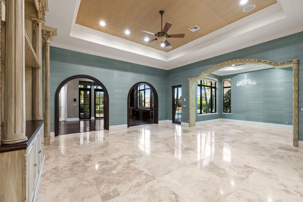 9253 Este Lago Dr, Boca Raton, FL 33496-1053