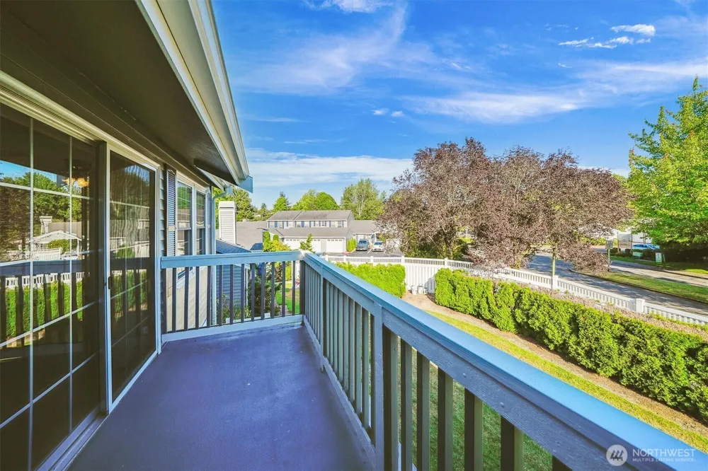 5813 S 238th Ct, Kent, WA 98032
