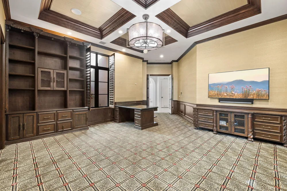 9253 Este Lago Dr, Boca Raton, FL 33496-1053