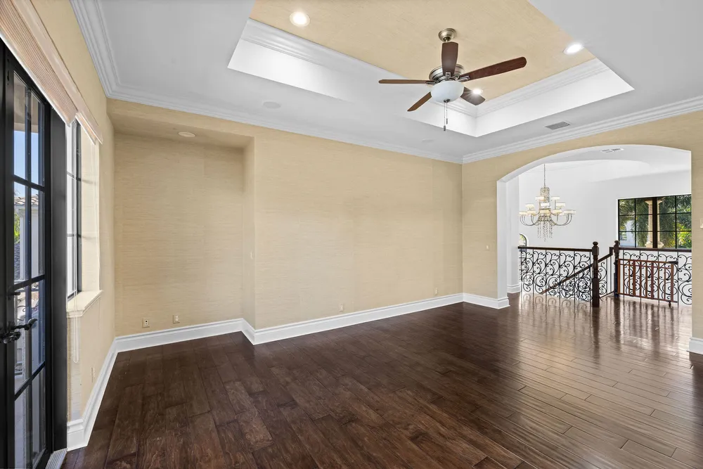 9253 Este Lago Dr, Boca Raton, FL 33496-1053