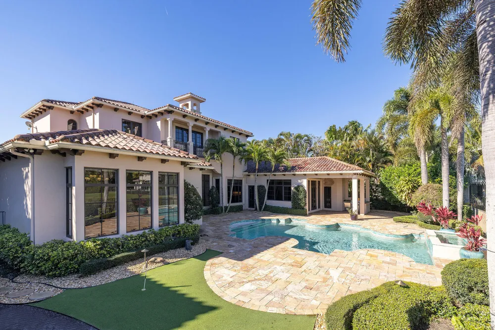 9253 Este Lago Dr, Boca Raton, FL 33496-1053