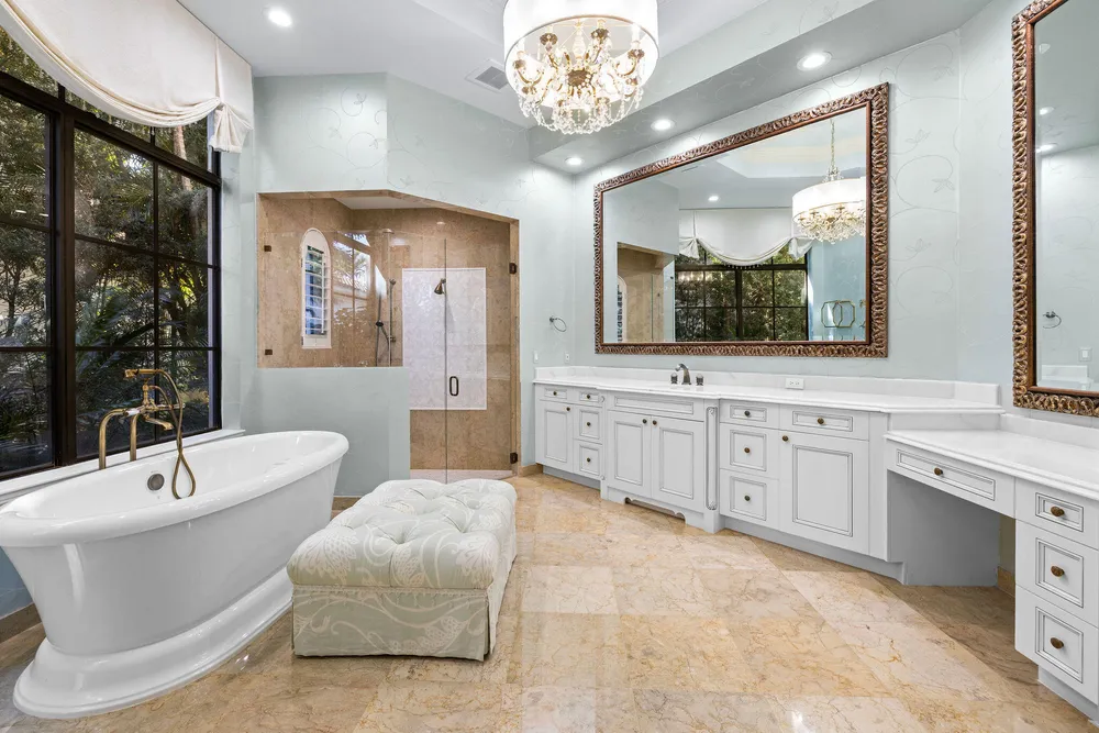 9253 Este Lago Dr, Boca Raton, FL 33496-1053
