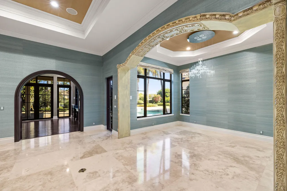 9253 Este Lago Dr, Boca Raton, FL 33496-1053