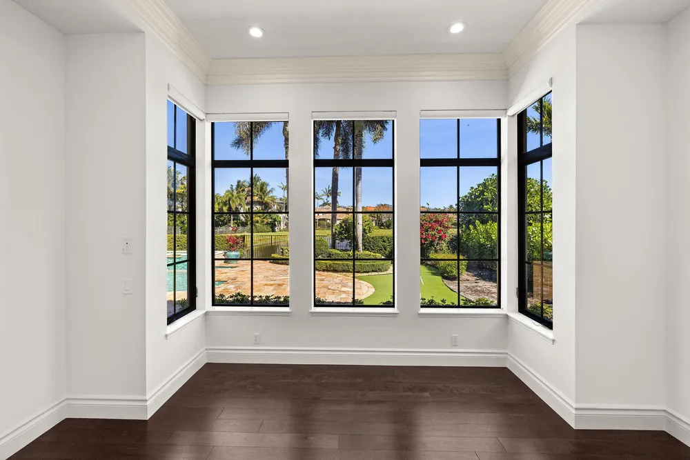 9253 Este Lago Dr, Boca Raton, FL 33496-1053