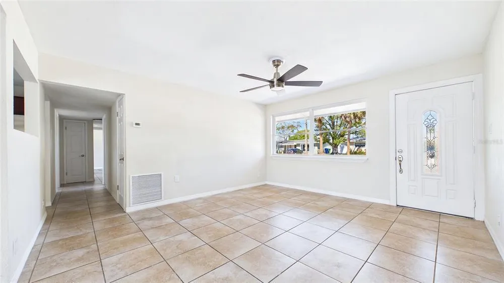 4418 W Fairview Heights, Tampa, FL 33616