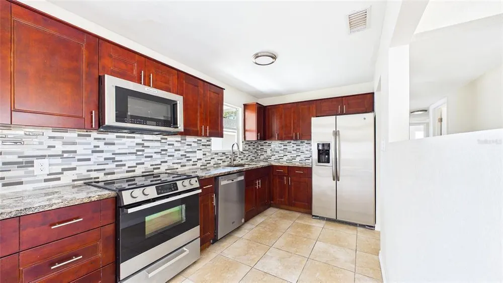 4418 W Fairview Heights, Tampa, FL 33616
