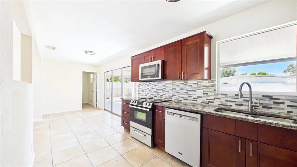 4418 W Fairview Heights, Tampa, FL 33616