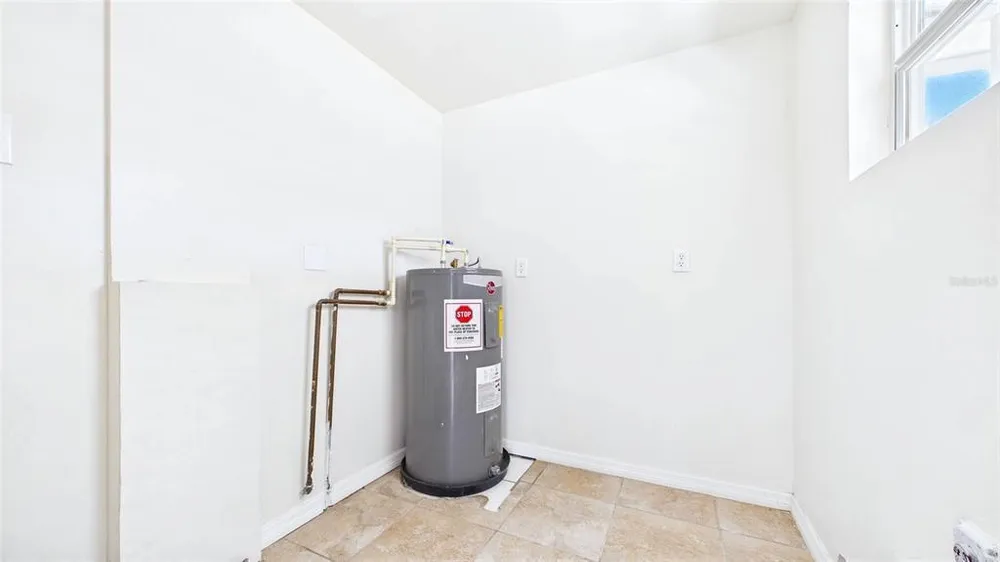 4418 W Fairview Heights, Tampa, FL 33616