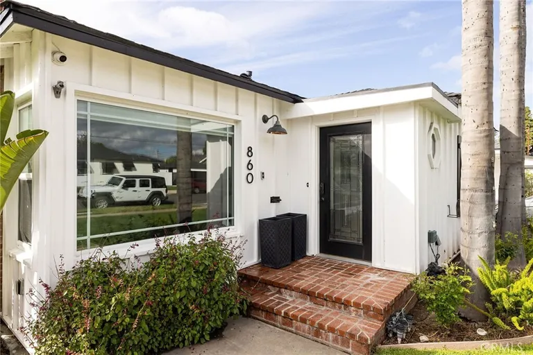 860 N Grand St, Orange, CA 92867