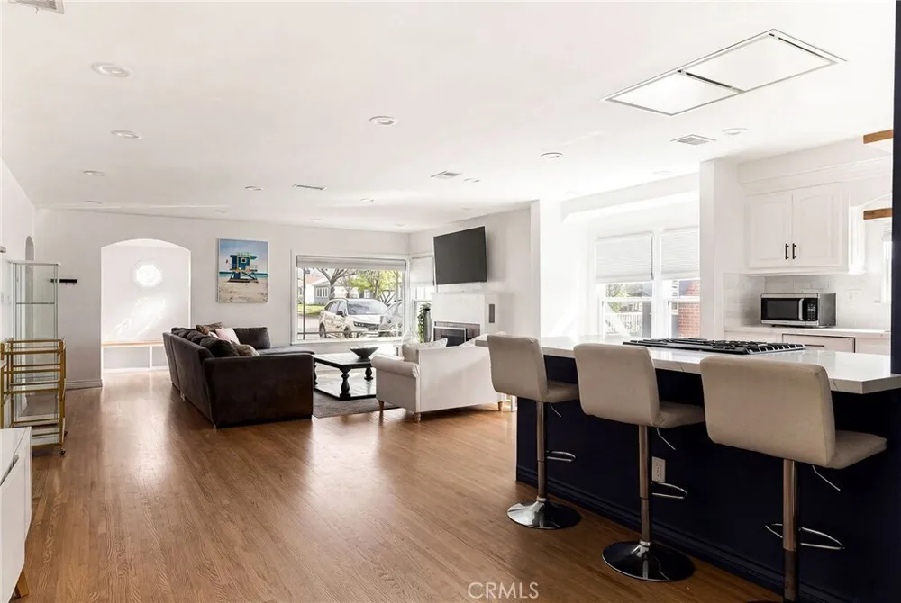 860 N Grand St, Orange, CA 92867