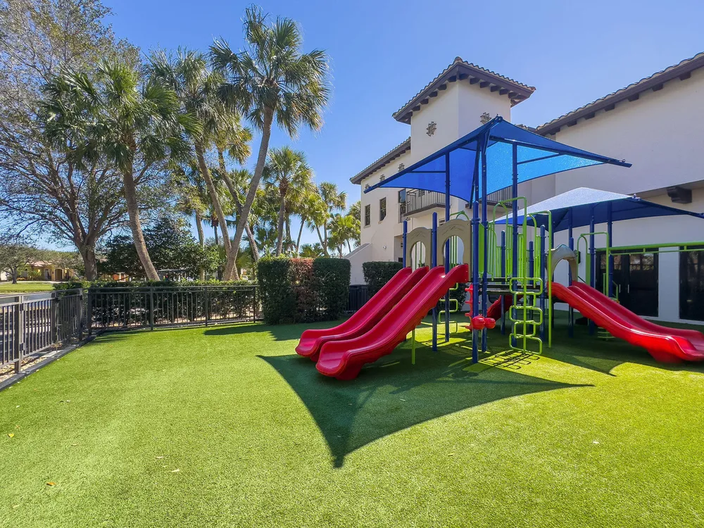 9253 Este Lago Dr, Boca Raton, FL 33496-1053