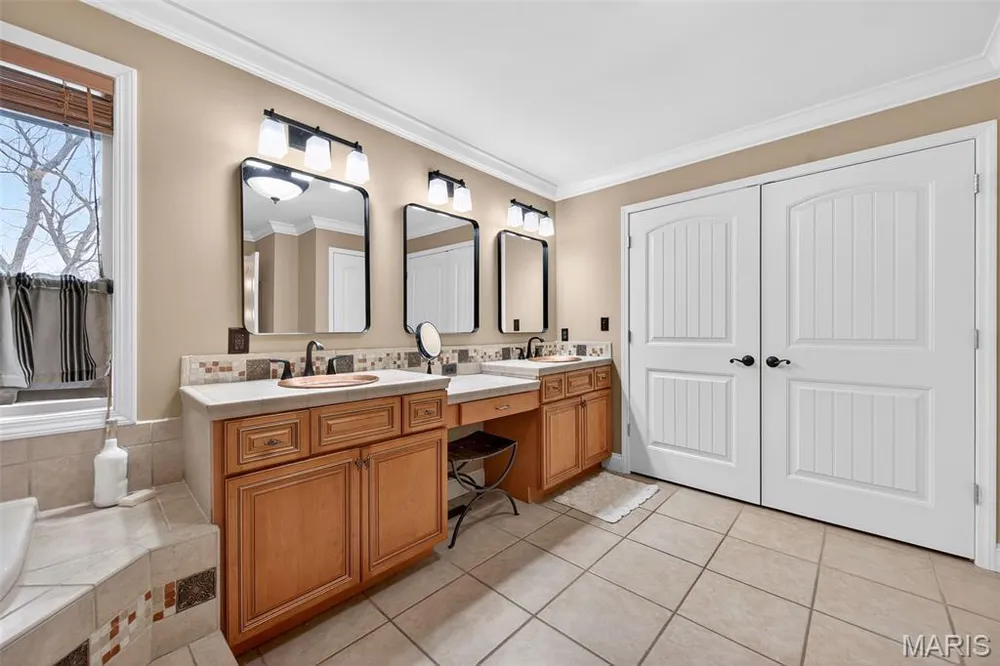 12 PRAIRIE LAKE COURT, Wentzville, MO 63385