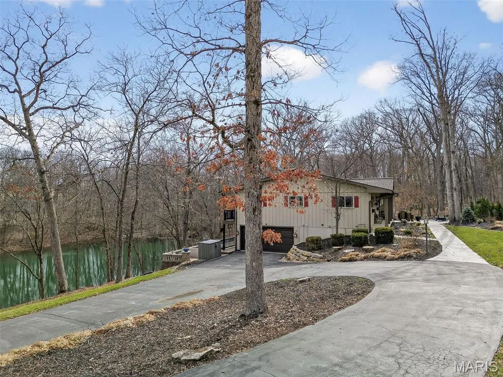 12 PRAIRIE LAKE COURT, Wentzville, MO 63385