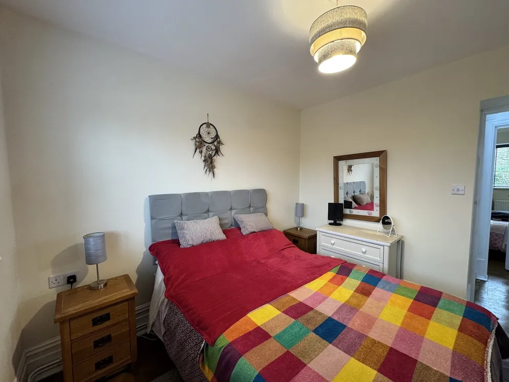Property carousel item 12