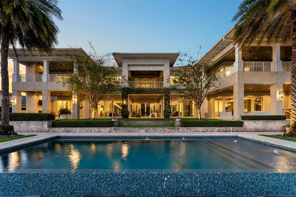 550 Marquesa Dr, Coral Gables, FL 33156
