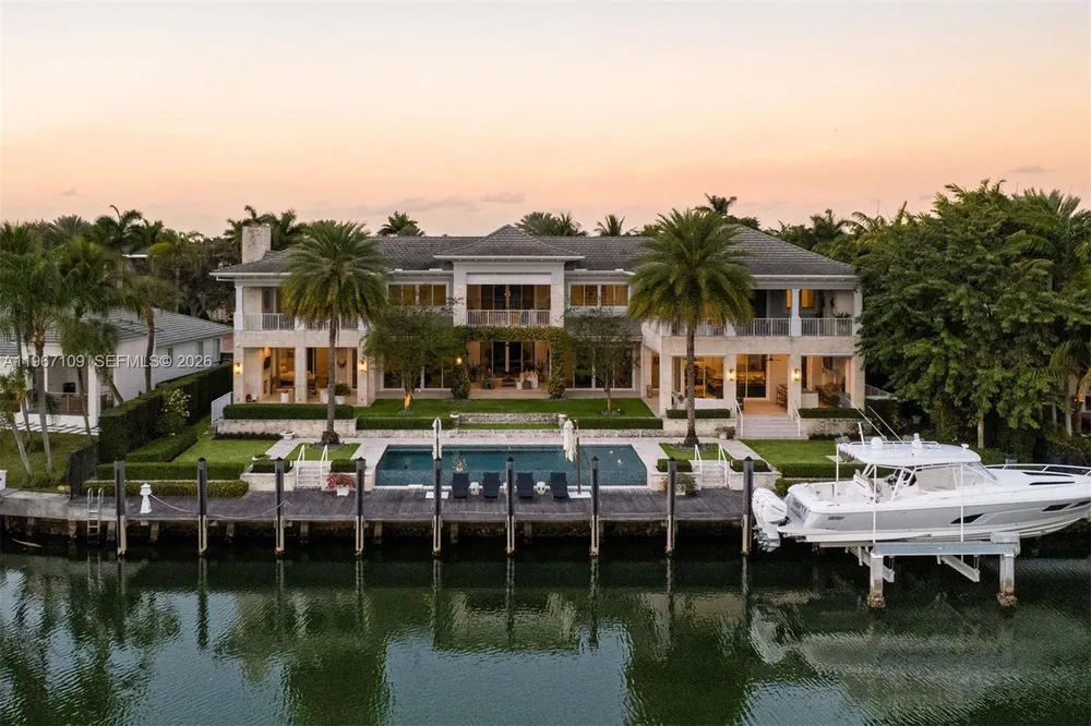 550 Marquesa Dr, Coral Gables, FL 33156