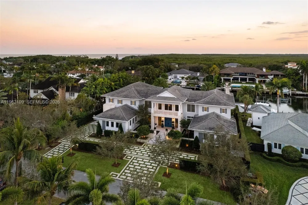 550 Marquesa Dr, Coral Gables, FL 33156