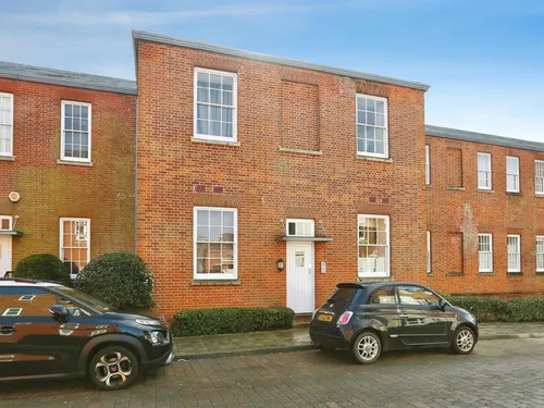 Consort Mews, Knowle, Farehamphoto