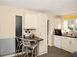 Kitwood Drive, Lower Earley, Reading thumb 2