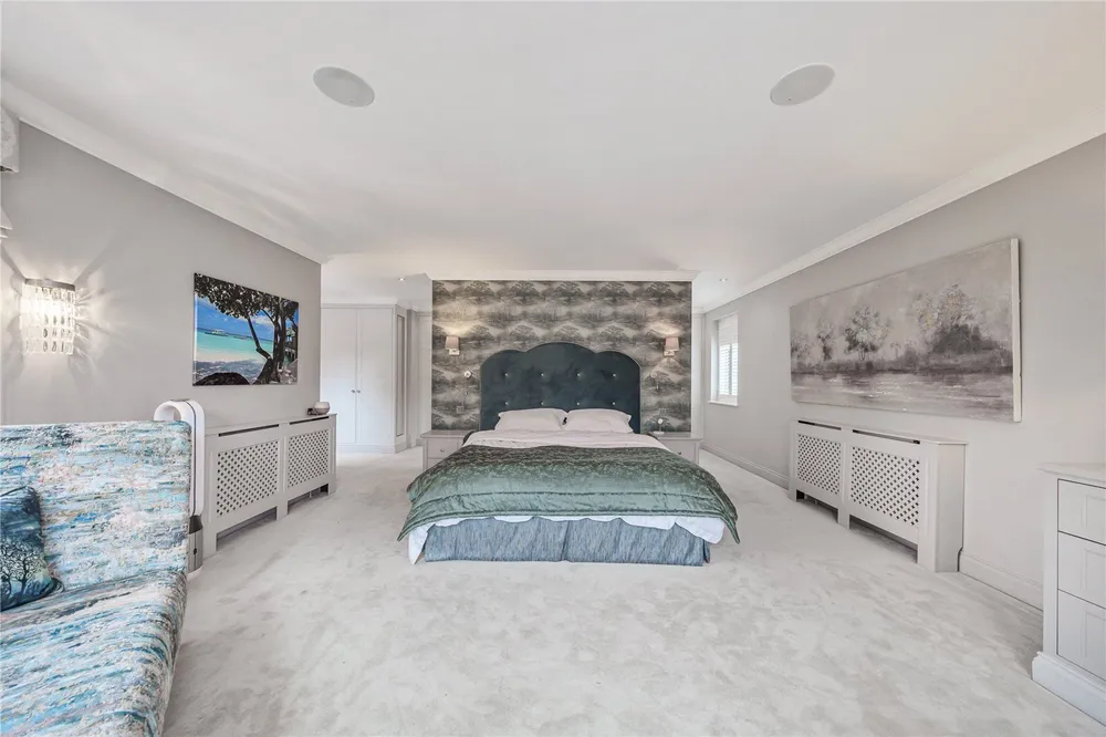 Dukes Wood Drive, Gerrards Cross, SL9