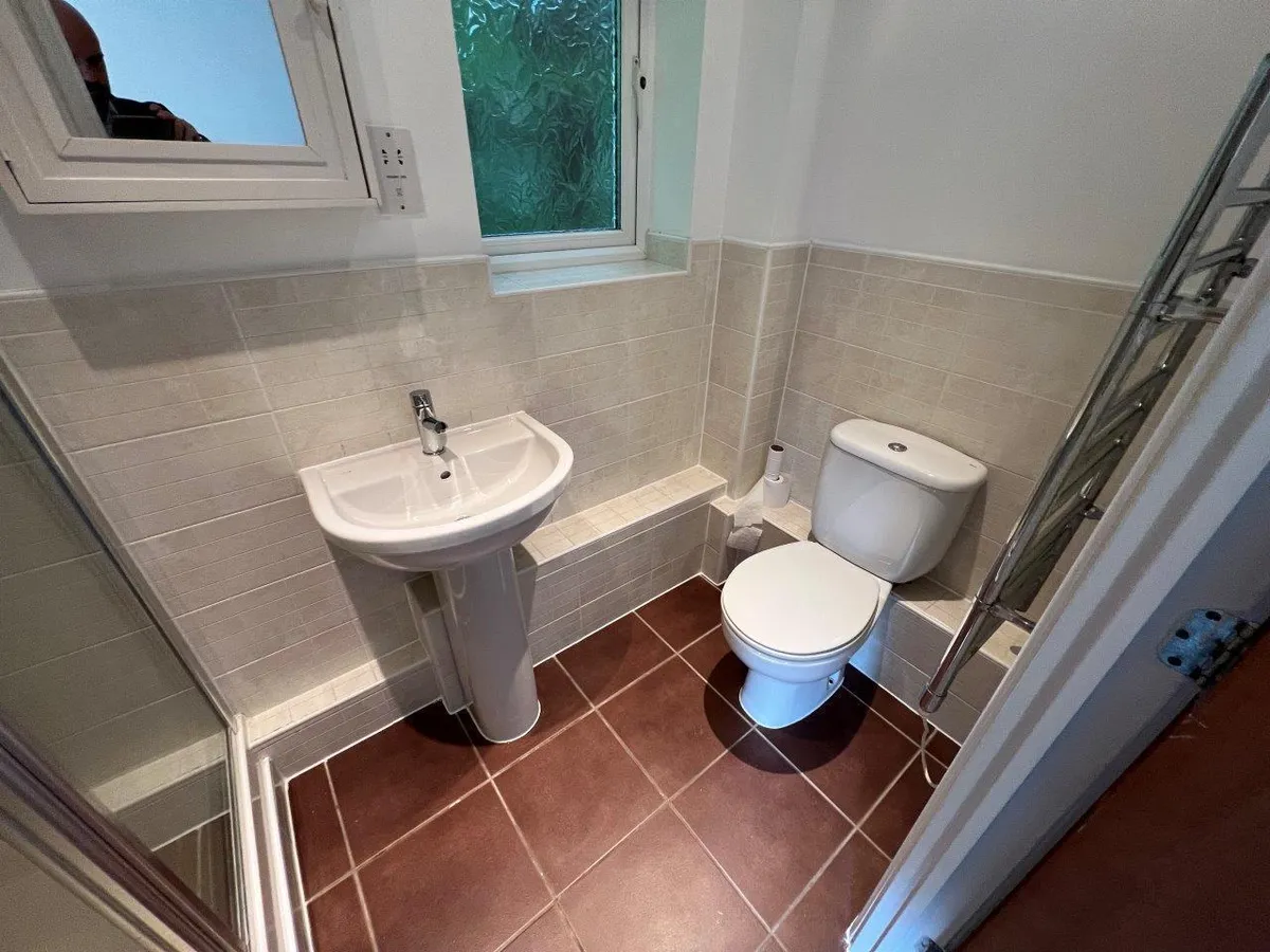 ROMAN PLACE, OLIVER CLOSE, SYSTON, LEICESTER
