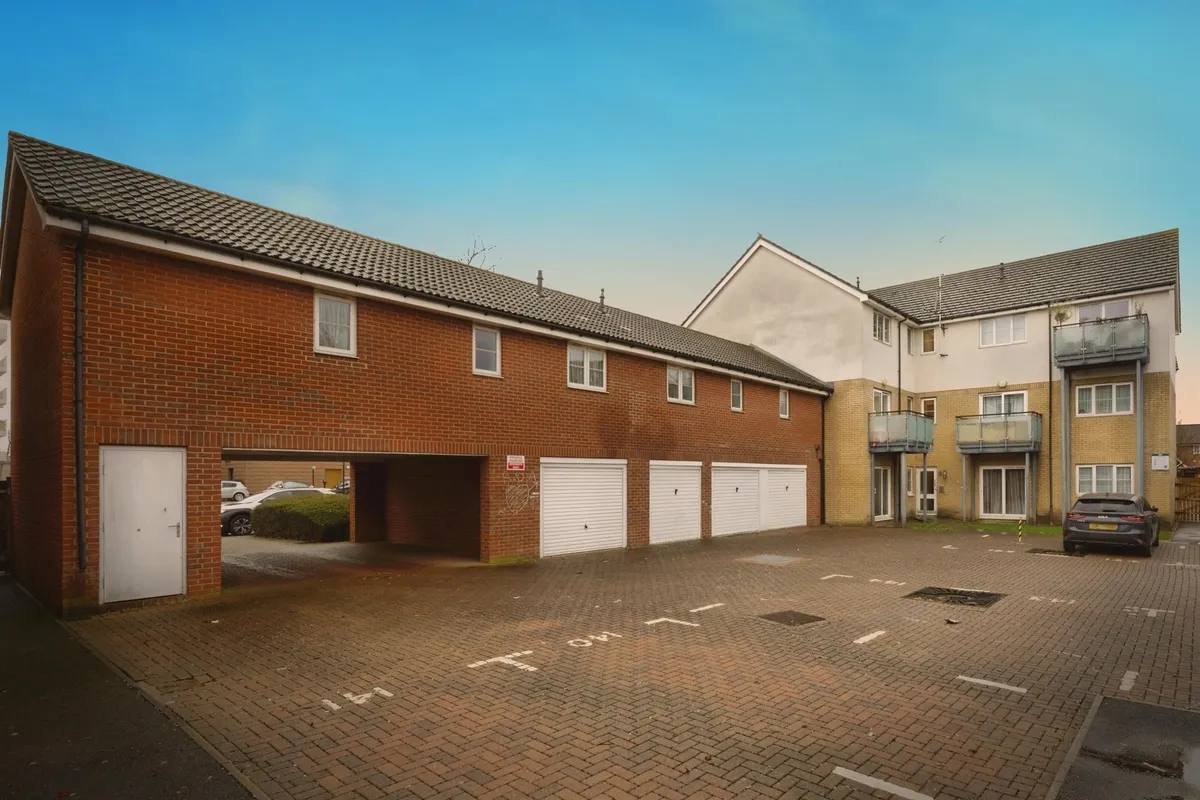 Clark Grove, Ilford