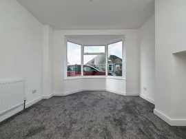 Grange Crescent, Anlaby, Hull thumb 3