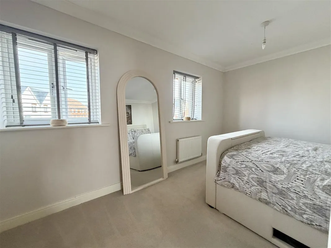 Osprey Close, Upton