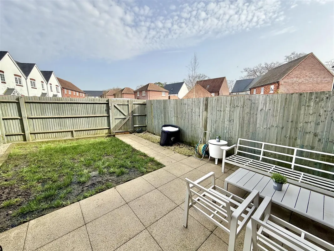 Osprey Close, Upton