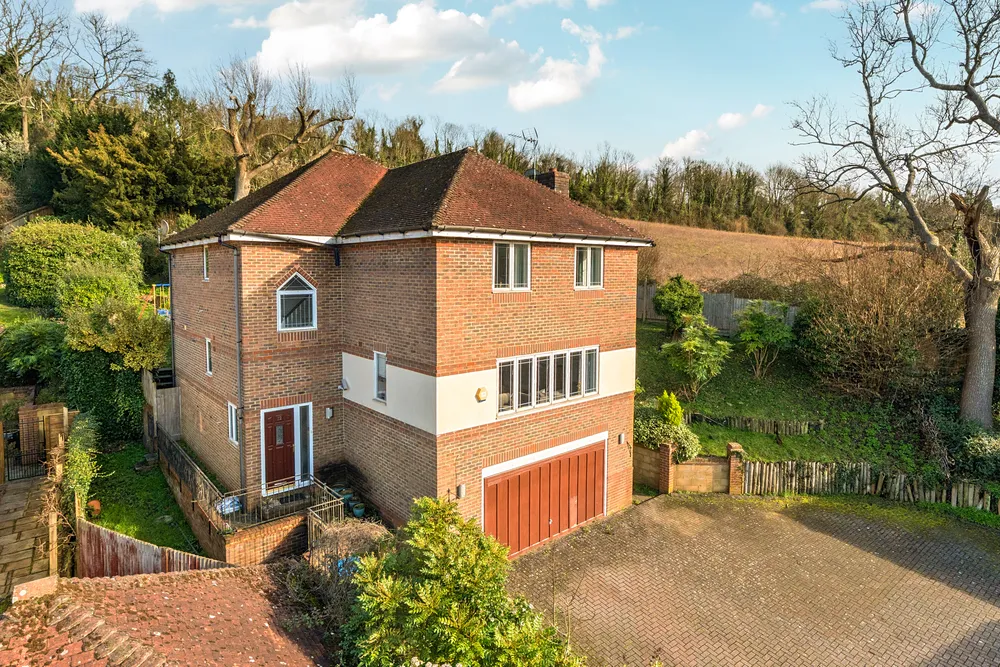 Deerswood Close, Caterham, CR3