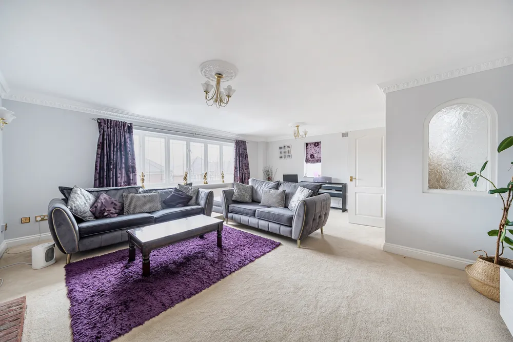 Deerswood Close, Caterham, CR3