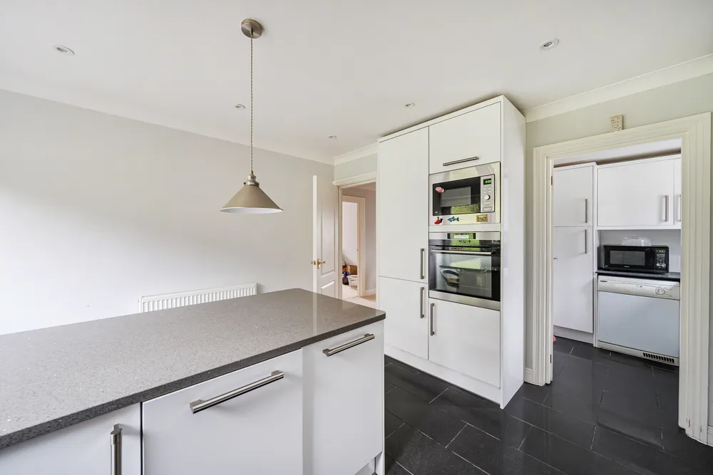 Deerswood Close, Caterham, CR3
