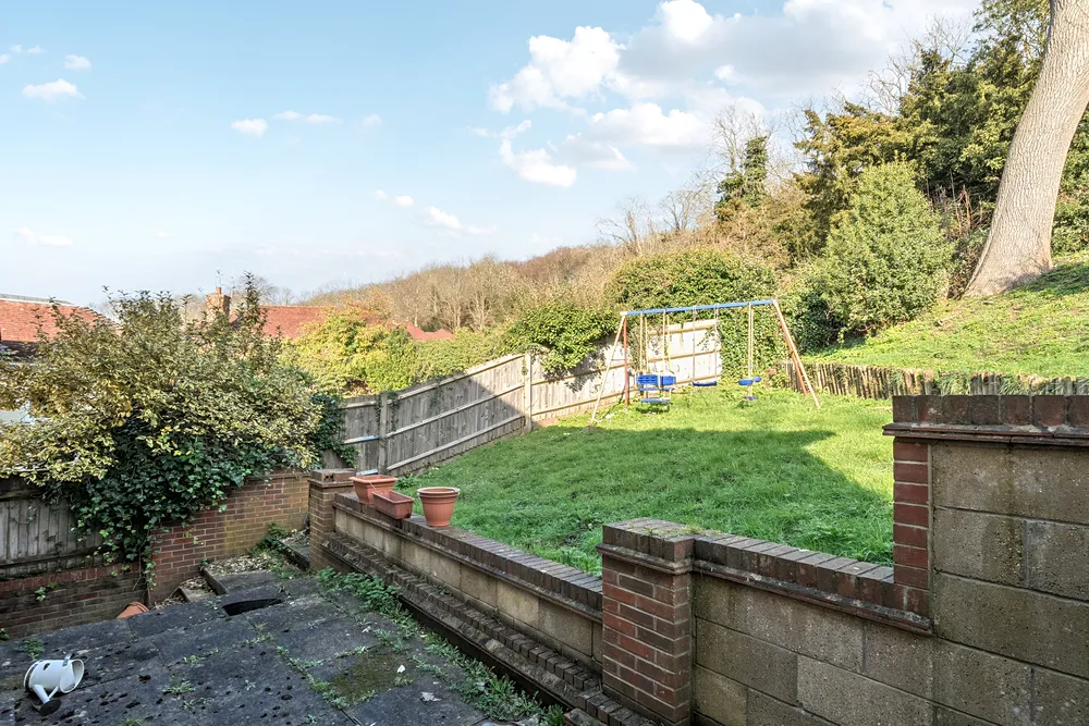Deerswood Close, Caterham, CR3