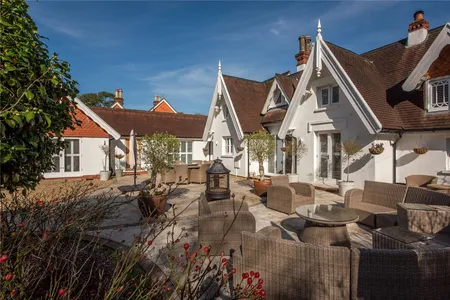 Mill Road, Holmwood, RH5