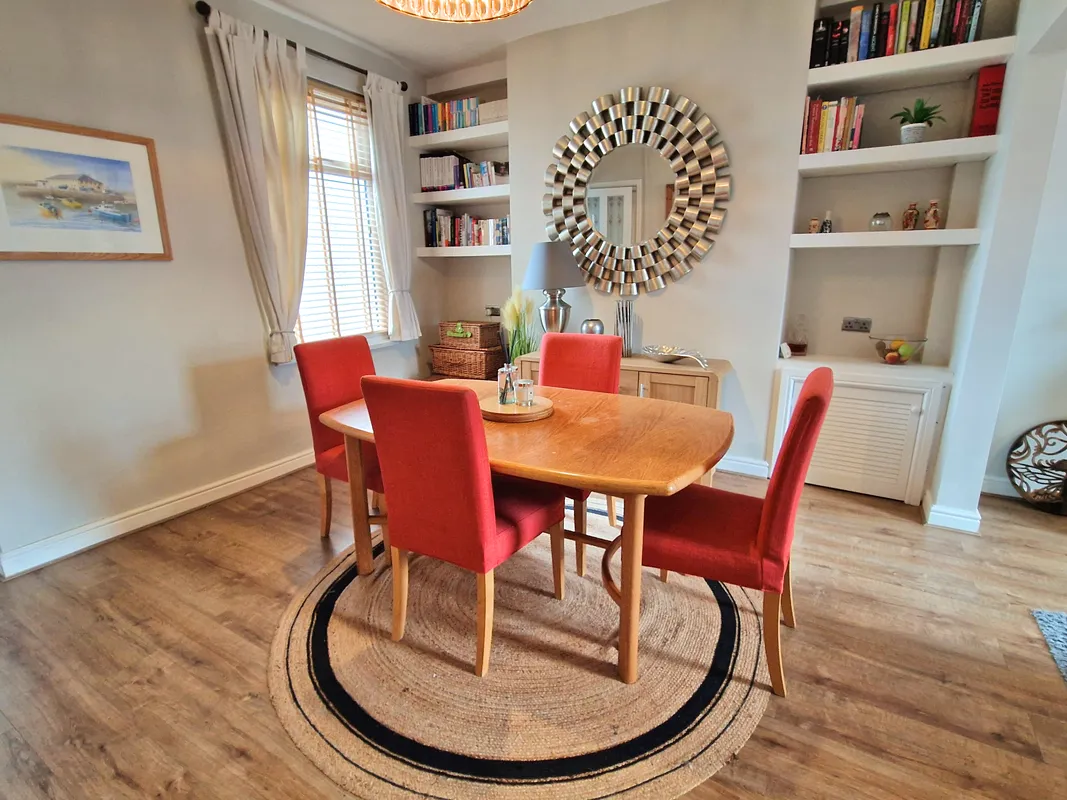 VINTIN TERRACE, PORTHCAWL, CF36 5LS