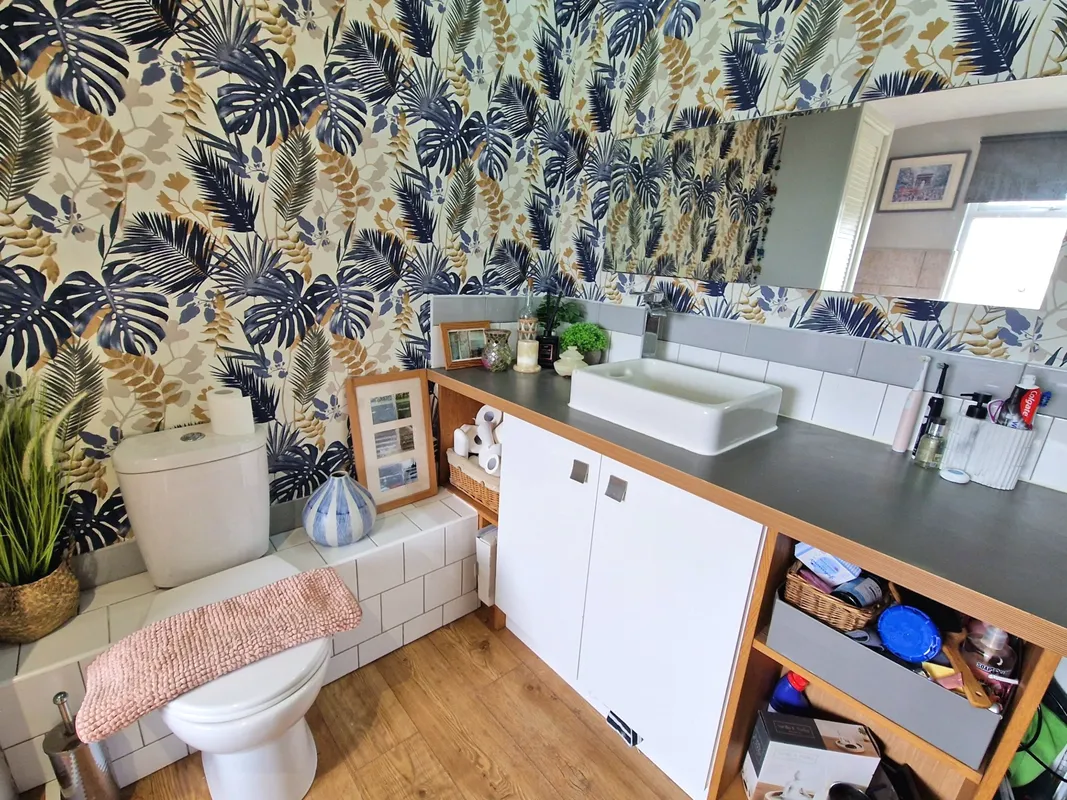 VINTIN TERRACE, PORTHCAWL, CF36 5LS