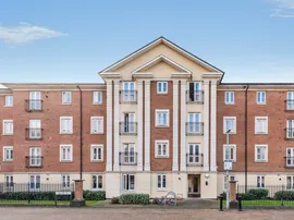 Brunel Crescent, Swindon photo